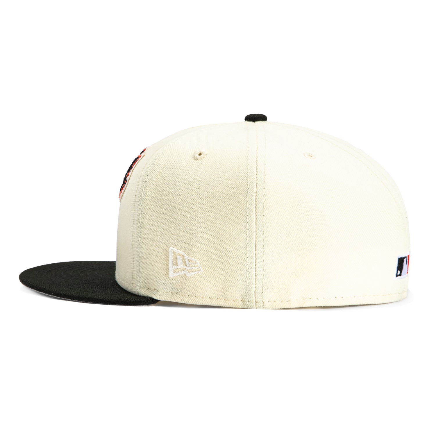 New Era 59Fifty Corduroy Baltimore Orioles 30th Anniversary Patch Baseball Cap - White & Black Adjustable Snapback Hat for MLB Fans, Streetwear & Sports Events