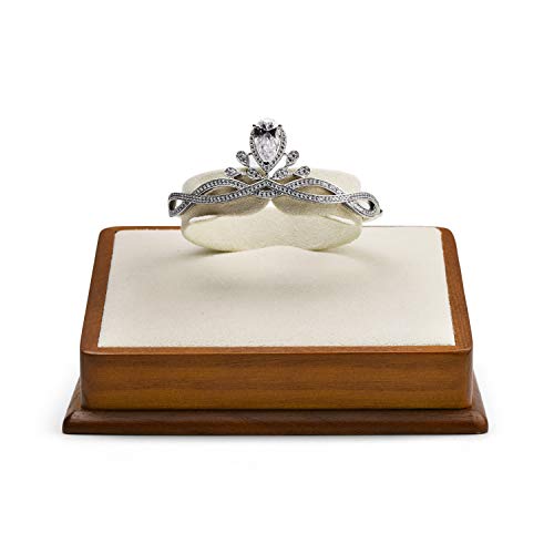 Creamy-white Bracelet Holder