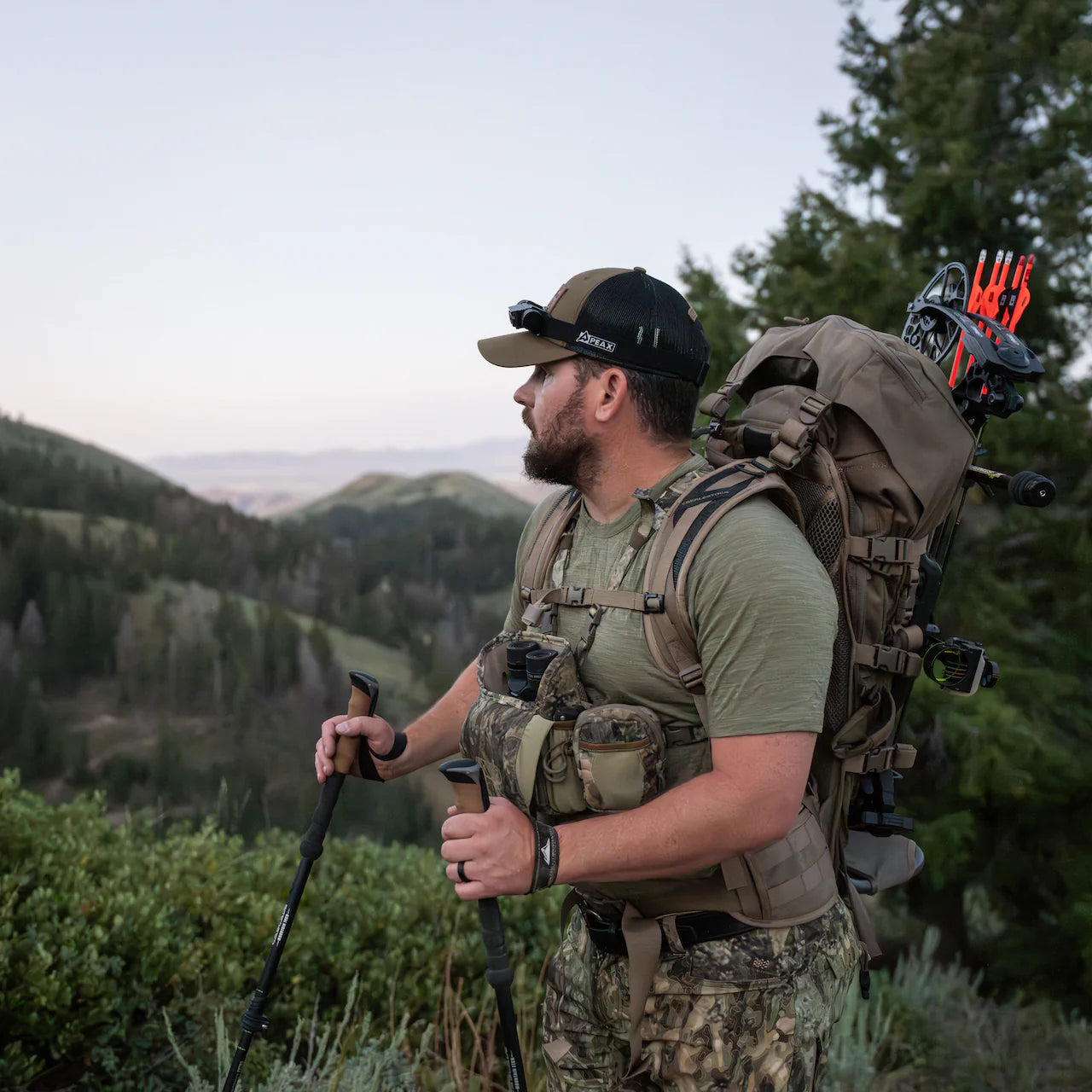 Eberlestock Vapor 2500 Lightweight Hunting Backpack with Hydration System - Perfect for Outdoor Adventures, Hiking, and Big Game Hunting