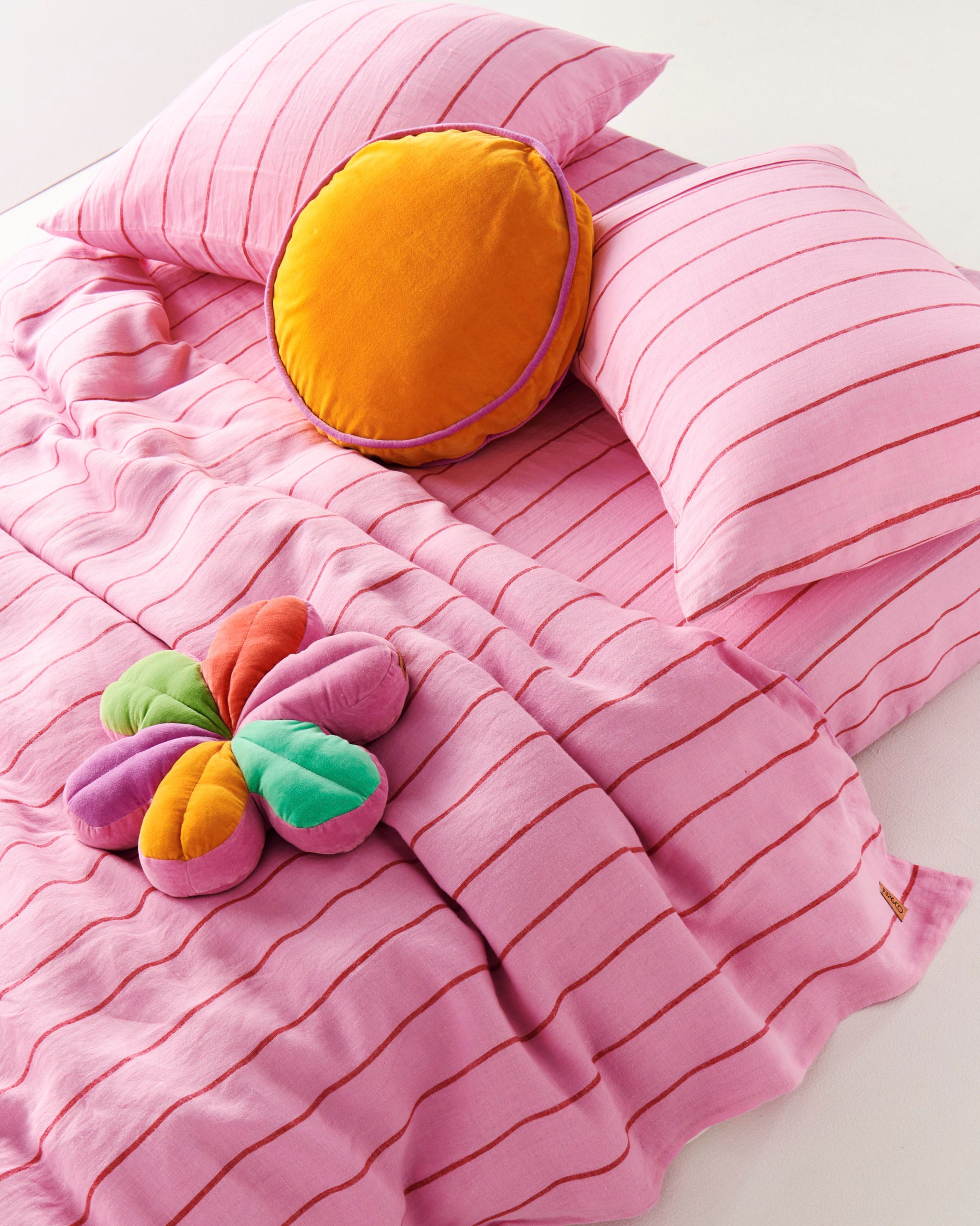 Premium Iced Vovo Stripe Linen Fitted Sheet - Queen Size, Breathable & Wrinkle-Resistant - Perfect for Bedroom, Guest Room & Vacation Homes (US)