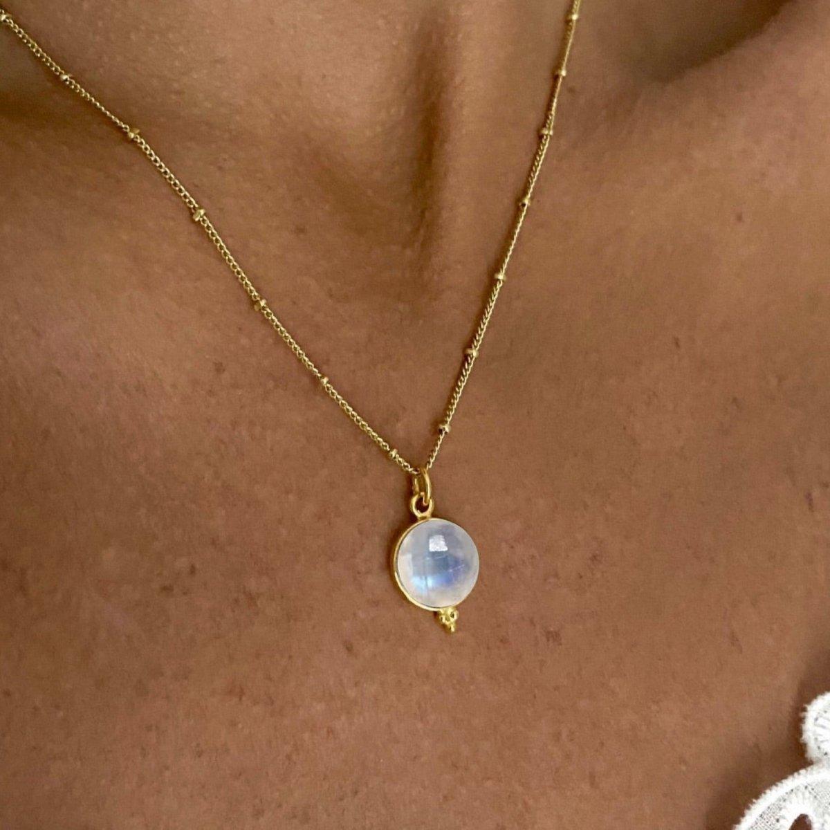 Laihas Free Spirit Gold Moonstone Necklace - Elegant Bohemian Jewelry for Women, Perfect for Festivals, Weddings & Everyday Wear