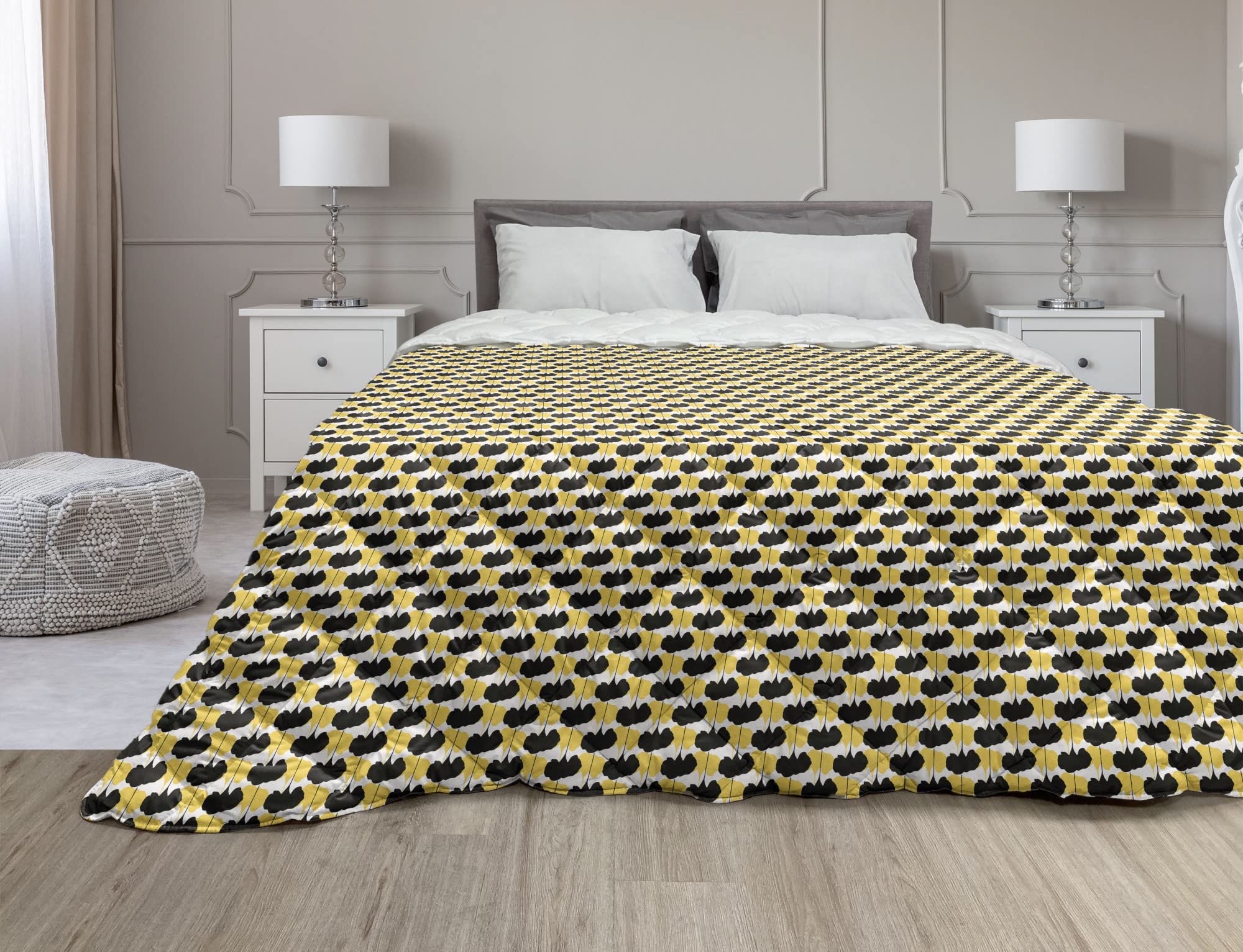 Ambesonne Abstract Down Alternative Comforter - Geometric Pattern in Mustard Black & White | All-Season Microfiber Quilt for Twin Bed | Perfect for Modern Bedrooms, Guest Rooms & Dorm Decor