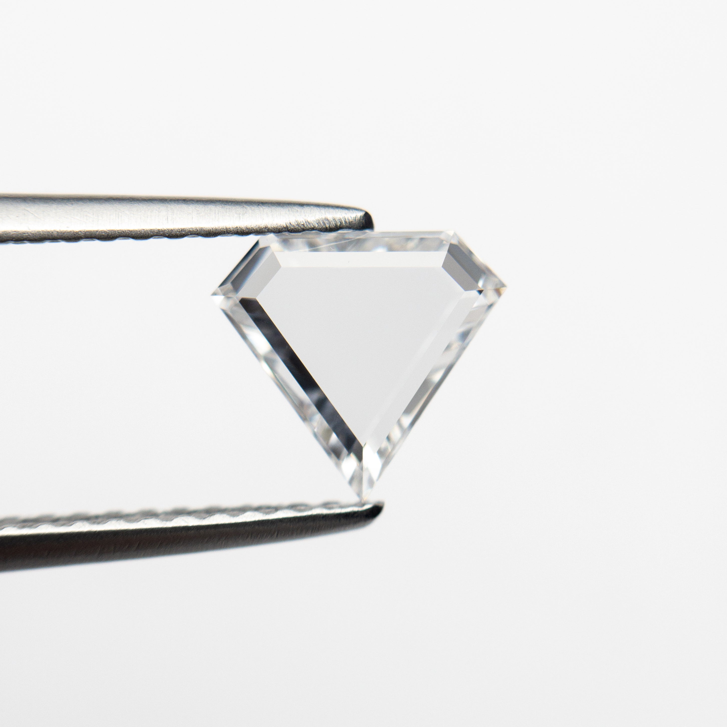 0.75ct VS1 E Shield Portrait Cut Diamond - 6.96x7.54x1.80mm for Engagement Rings & Fine Jewelry - Perfect for Anniversary Gifts & Bridal Jewelry Collections
