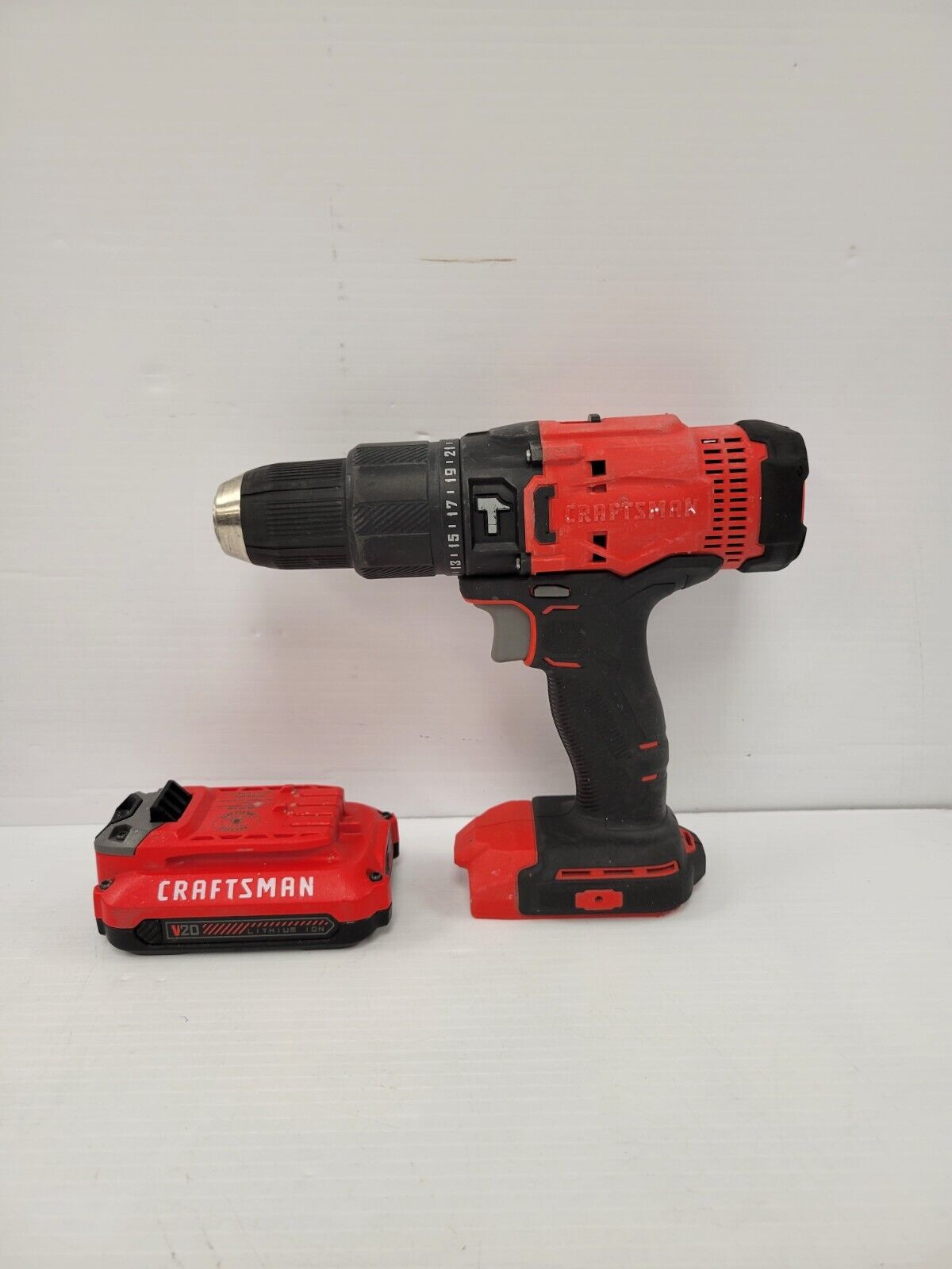 Craftsman CMCD711 20V Cordless Drill/Driver Kit - Powerful & Lightweight for DIY Projects, Home Repairs & Construction Work