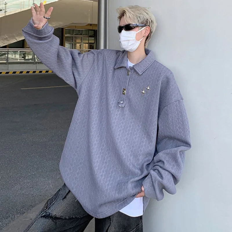 Stylish American Men's Loose Fit T-Shirt with Metal Pattern Design - Turn Down Collar Long Sleeve Casual Tee for Everyday Wear & Street Fashion | Model 9C6599
