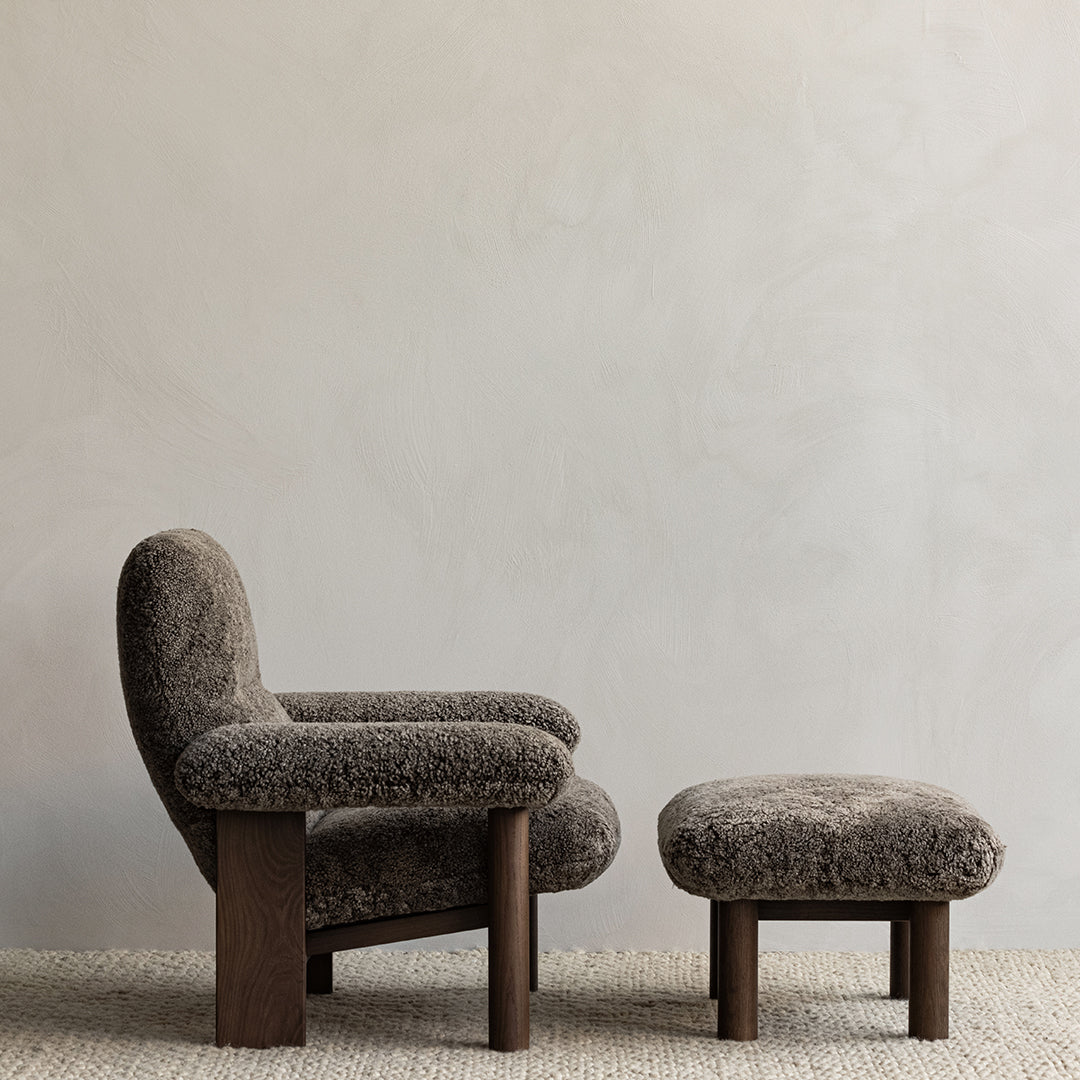 Brasilia Lounge Chair - Mid Century Modern Accent Chair for Living Room, Bedroom & Office - Comfortable Upholstered Armchair with Wooden Legs - Perfect for Relaxing, Reading & Decor