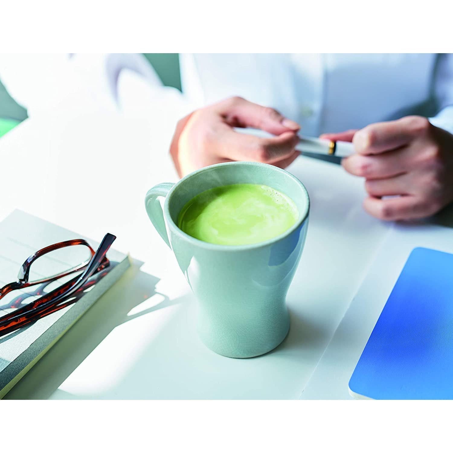 AGF Blendy Stick Matcha Au Lait (Green Tea Latte) 6 Sticks - Instant Japanese Matcha Powder for Coffee, Smoothies & Baking