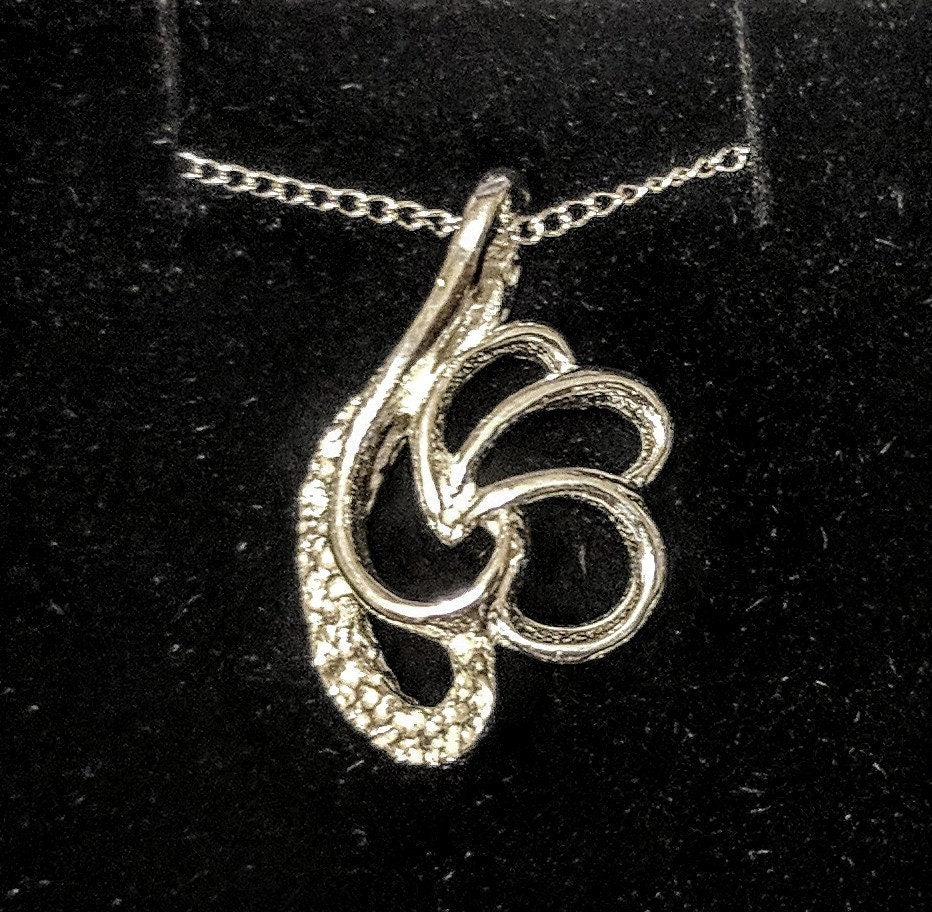 Free Form Pendant with 18