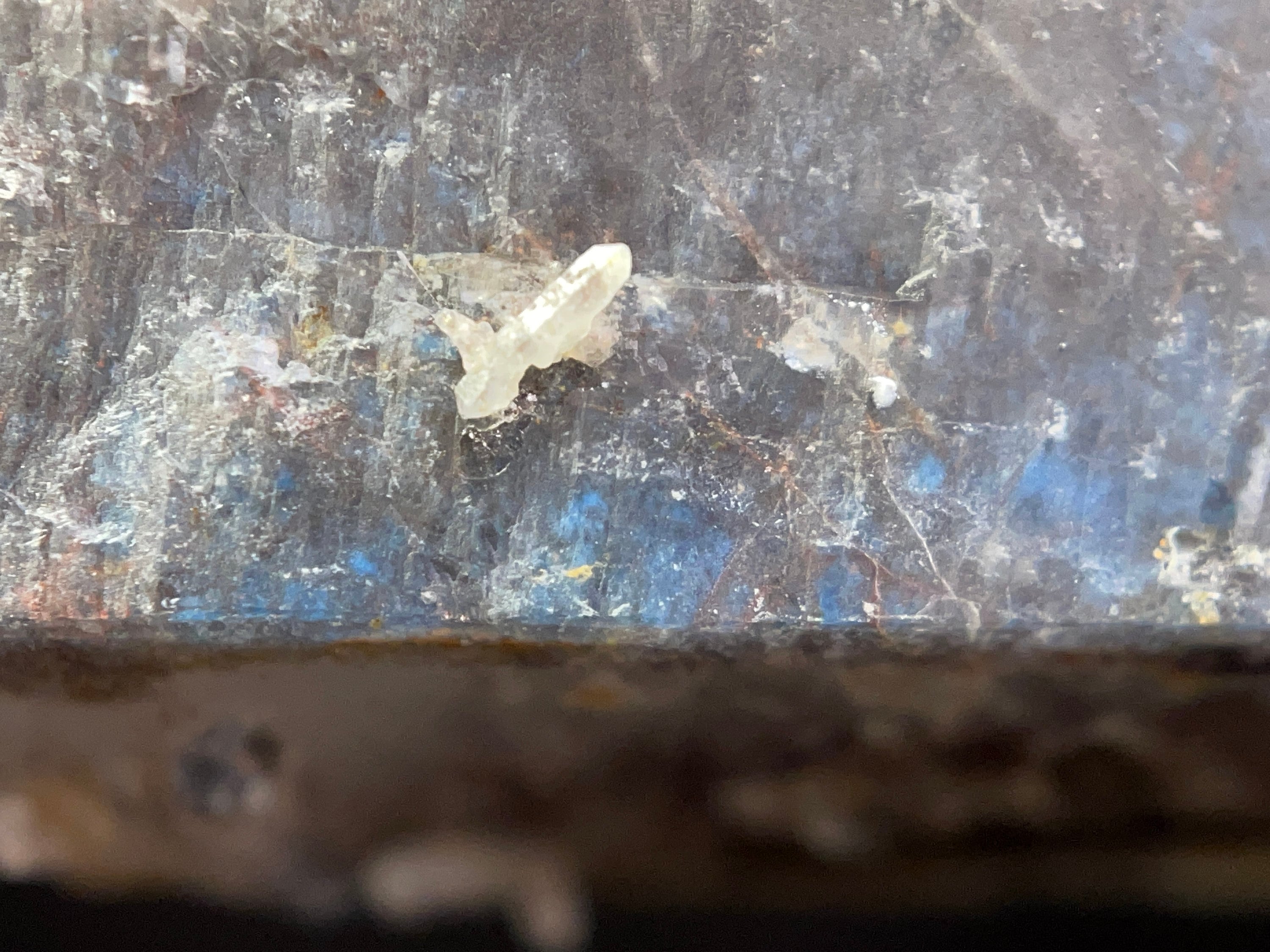 PAPAGOITE in QUARTZ Raw Crystal with HEMATITE - Rare Metaphysical Healing Stones for Meditation, Energy Work & Spiritual Growth (46417)