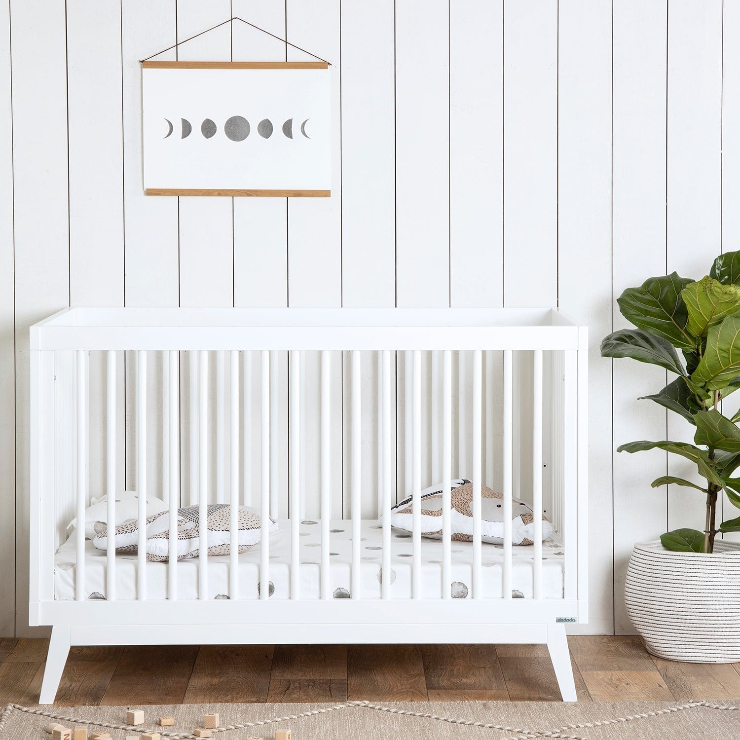 Soho 3-in-1 Convertible Baby Crib - Toddler Bed & Daybed - Nursery Furniture for Boys & Girls - Perfect for Small Spaces & Modern Nurseries