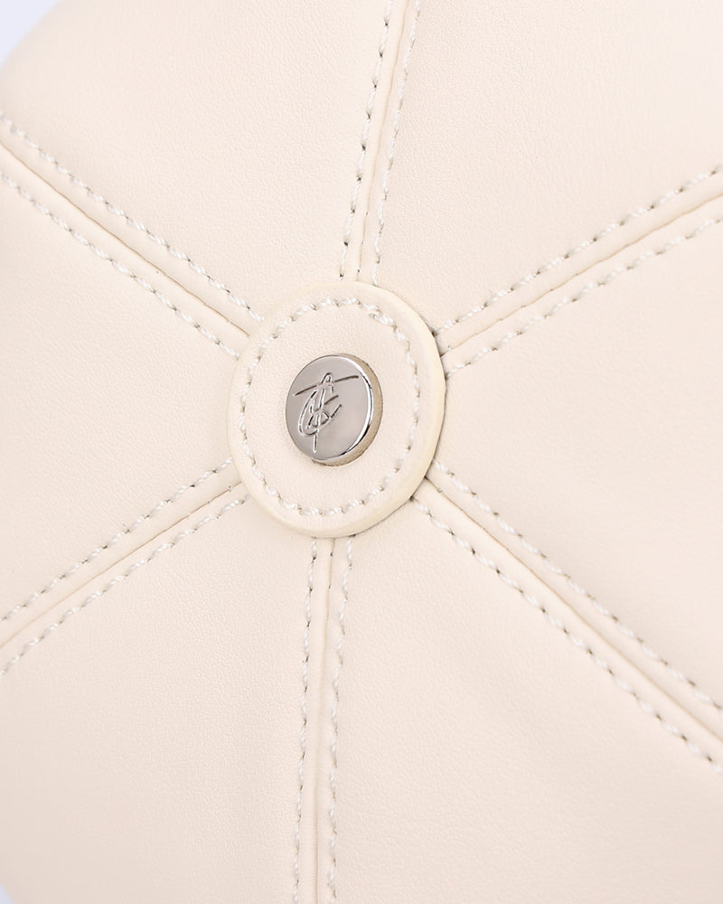 Stylish White Baseball Cap Design Bag - Perfect for Sports, Travel & Everyday Use