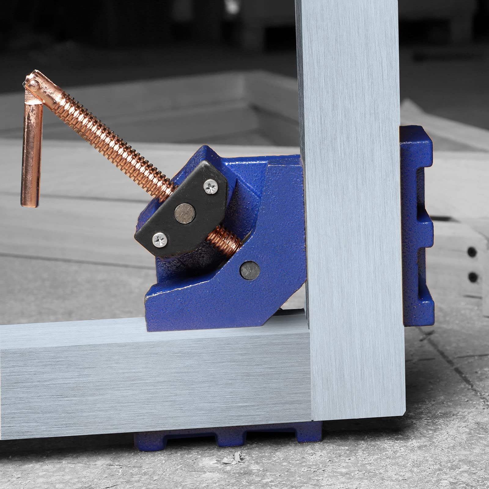 BETOOLL Heavy Duty Cast Iron Welding Angle Clamp - 90 Degree Right Angle Clamp for Metalworking, Woodworking, and DIY Projects - Perfect for Welding, Fabrication, and Carpentry
