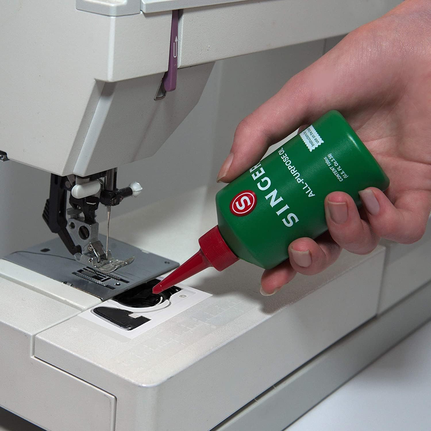 Singer Sewing Machine Oil - 4oz High-Performance Lubricant for All Sewing Machines | Smooth Operation & Long-Lasting Protection | Ideal for Home, Quilting & Industrial Sewing Projects