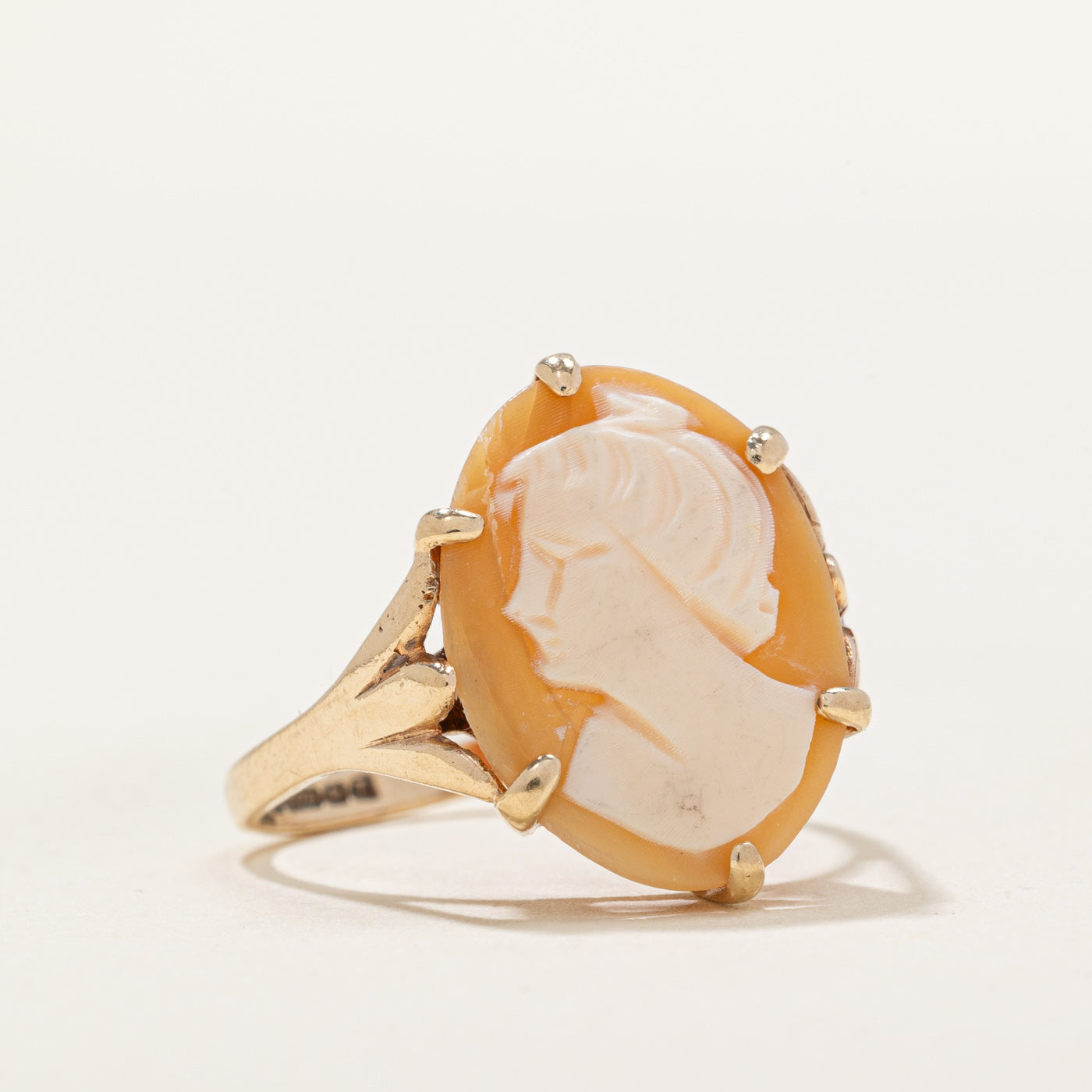 Vintage 1968 Birmingham Shell Cameo Ring - 2.15 Carat Antique Cameo Jewelry - Size 6.25 - Elegant Victorian Style Ring for Women - Perfect Gift for Mother's Day, Anniversary & Special Occasions