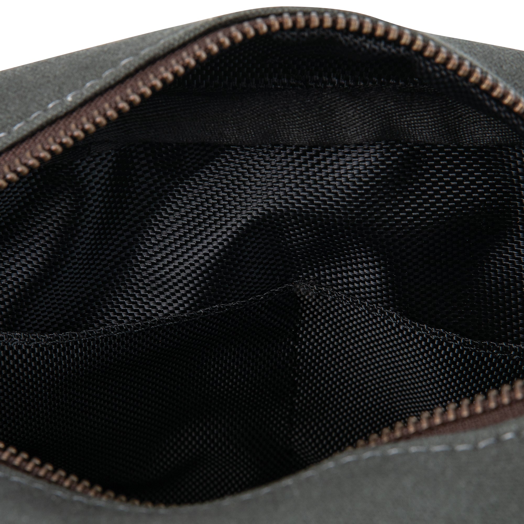 Premium Leather Dopp Kit for Men - Waterproof Travel Toiletry Bag with Hanging Hook - Perfect for Gym, Camping, and Business Trips
