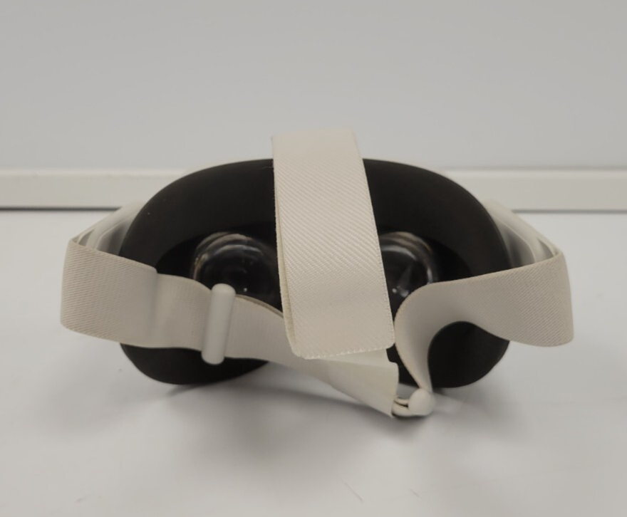 Oculus KW49CM VR Headset - Immersive Virtual Reality Gaming & Entertainment for PC & Mobile Devices | Perfect for Gaming, Movies & Virtual Tours