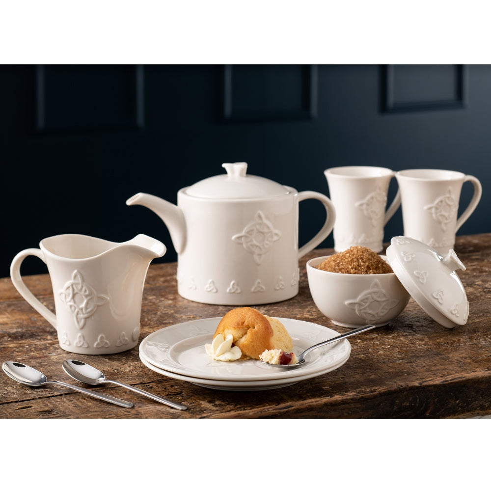 Belleek Classic Trinity Knot Covered Sugar Bowl - Elegant Porcelain Tea Set Accessory for Afternoon Tea, Irish Themed Decor, and Gift Giving