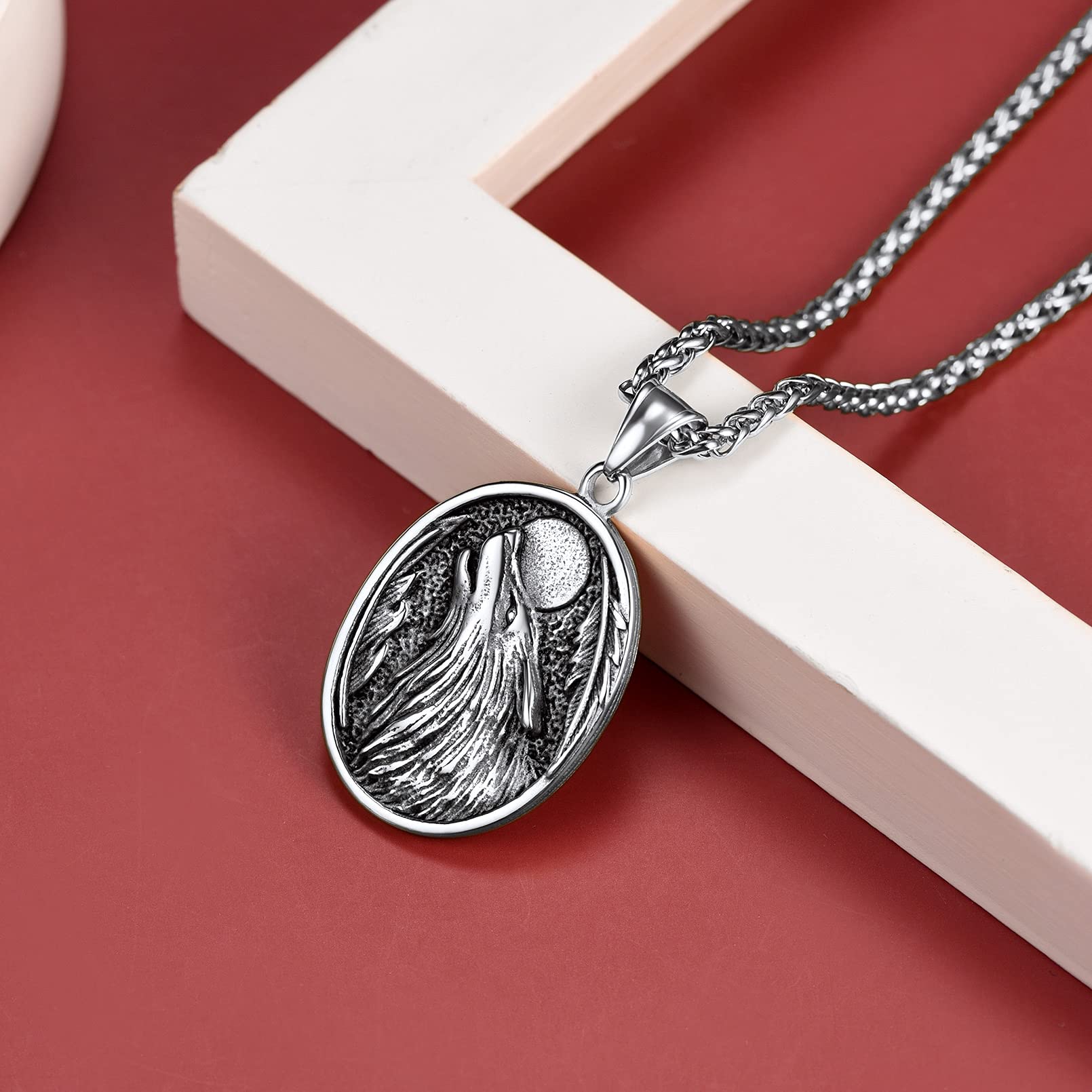 FaithHeart Norse Viking Wolf Pendant Necklace for Men & Women - Stainless Steel/18K Gold Plated Nordic Jewelry with Gift Box - Perfect for Viking Lovers, Cosplay & Medieval Reenactment