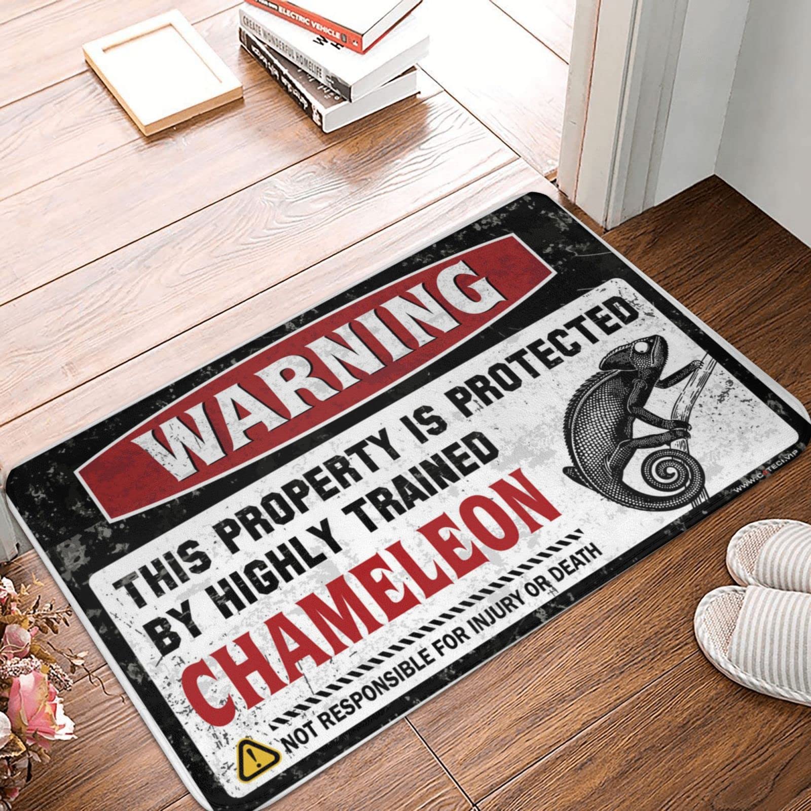 Highly Trained Chameleon Doormat - 65x90cm Funny Man Cave Decor, Farmhouse Bathroom Rug & Indoor Fall Accessories - Perfect for Entryway, Garage, or Home Office Protection