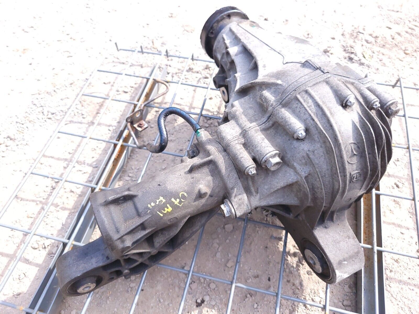 2006-2011 Mercedes ML500 Front Differential Carrier OEM Replacement Part - Perfect for Off-Roading & Performance Upgrades