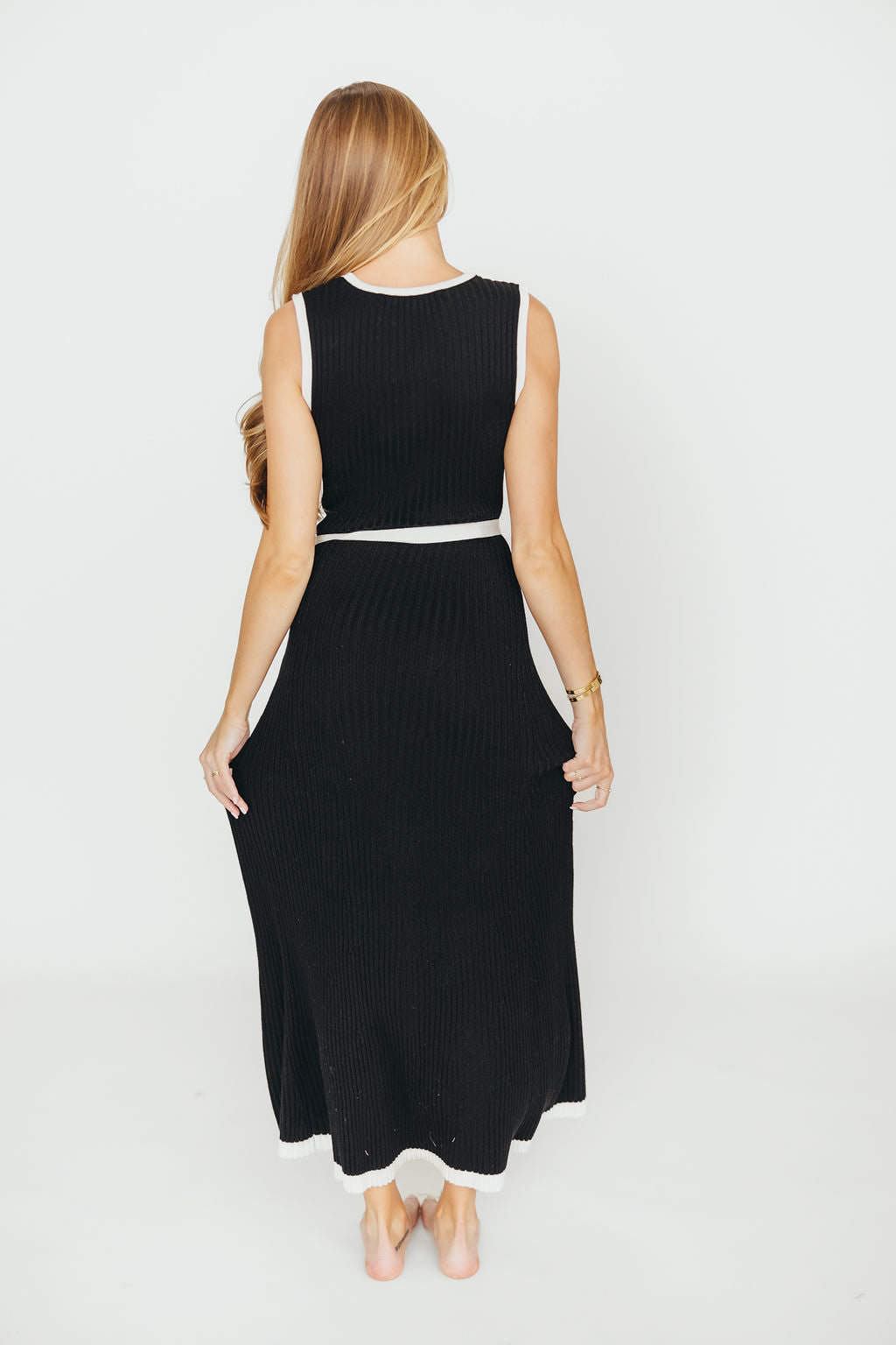 Drew Sleeveless Ribbed Knit Midi Dress - Black & White | Women's Stretchy Bodycon Dress for Casual Outings, Date Nights & Summer Vacations