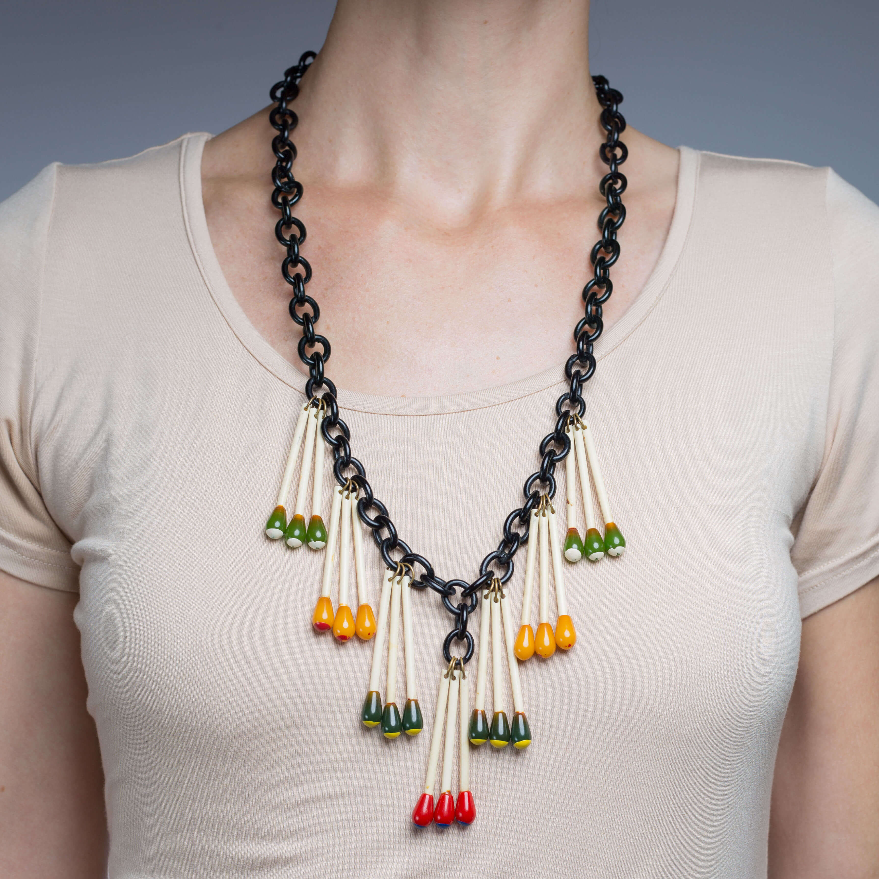 Vintage Brass Bakelite Matchstick Pendant Necklace - 27.5 Inch Retro Statement Jewelry for Women, Perfect for Boho Fashion & 1920s Themed Parties