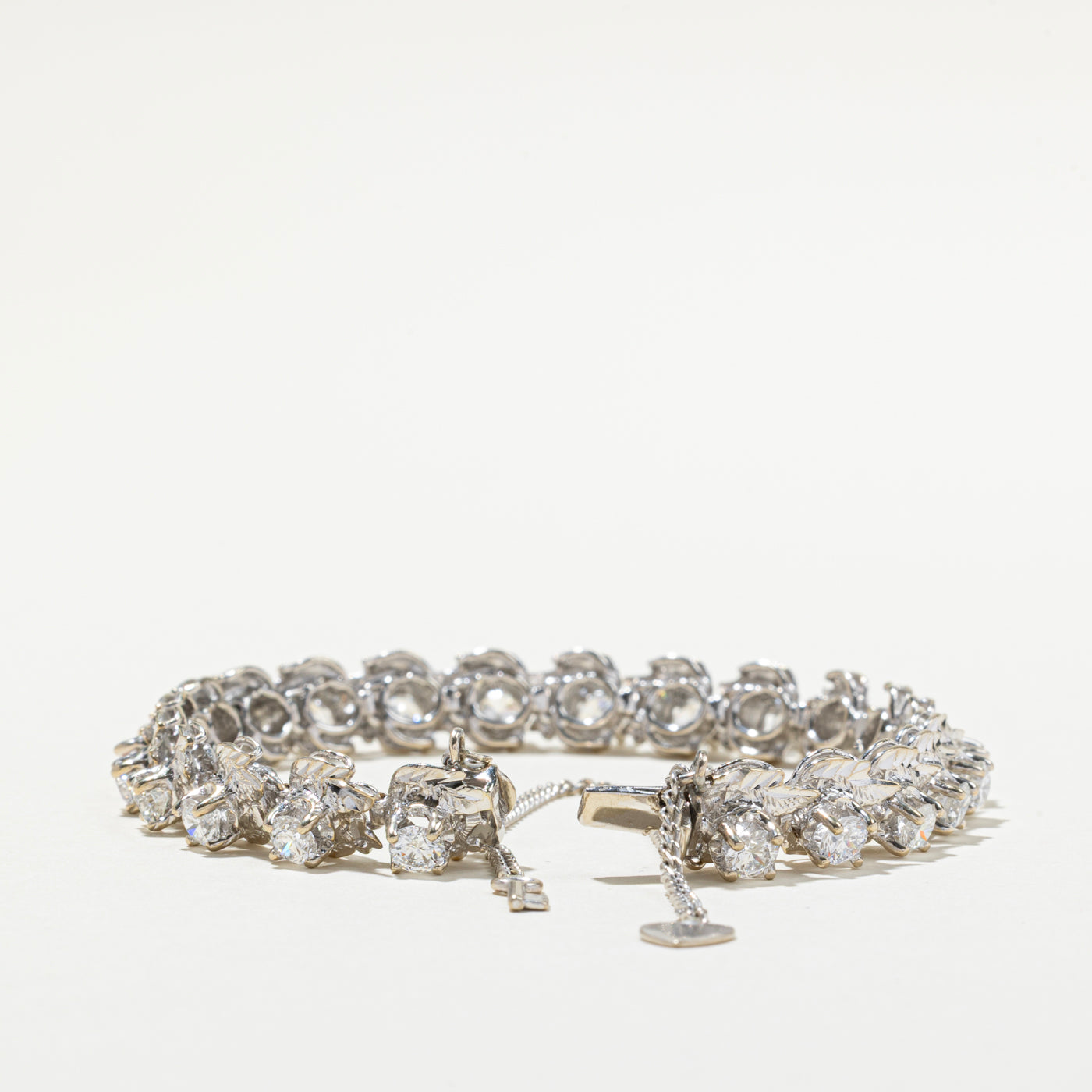 18K White Gold Vintage Diamond Tennis Bracelet for Women | 5.64ctw | 6.5 Inches | Elegant Jewelry Gift for Anniversary, Wedding & Special Occasions