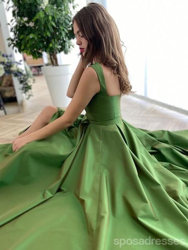 Elegant Green A-Line High Slit Prom Dress for Women | Sexy Party & Dance Gown | Perfect for Homecoming, Prom Night, and Formal Events