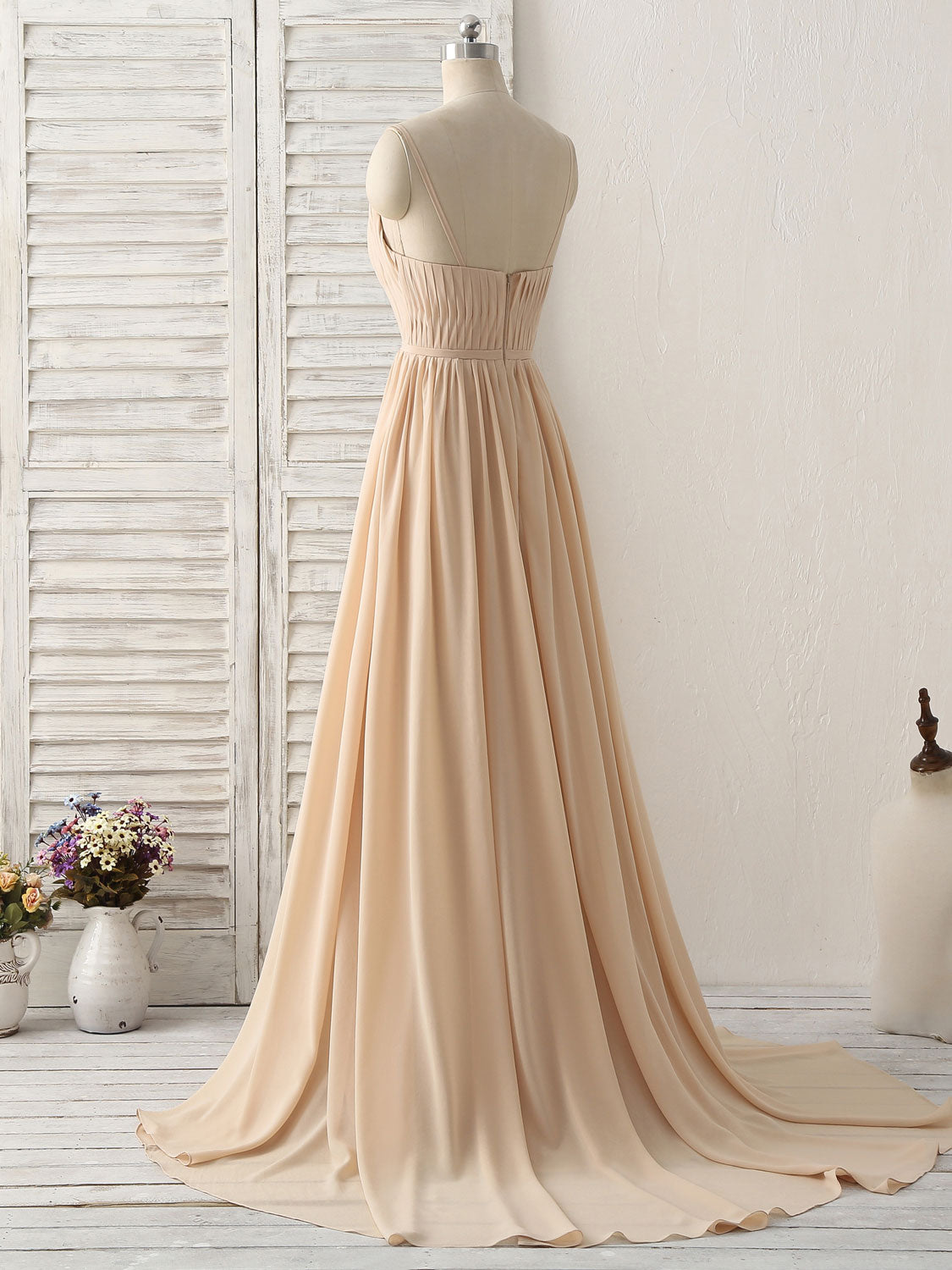 Elegant V-Neck Chiffon Bridesmaid Dress for Prom & Wedding - Long Champagne Formal Gown for Special Occasions