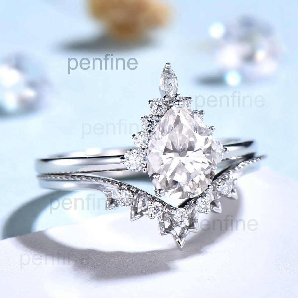 Vintage Art Deco Pear Shaped Moissanite Engagement Ring Set with Marquise Halo in White Gold for Women – Perfect for Weddings, Anniversaries & Special Occasions
