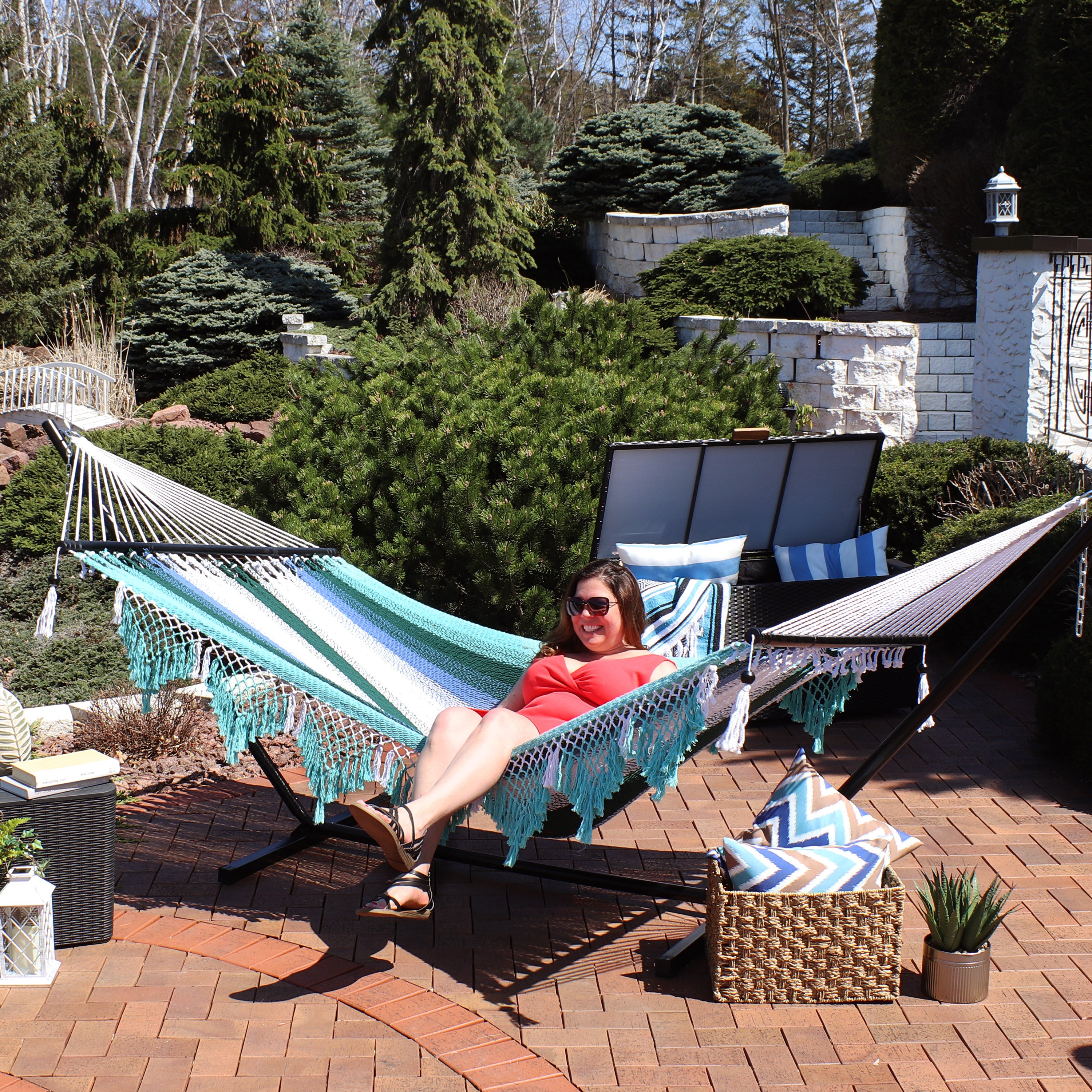 Sunnydaze Woven Double Hammock with Spreader Bars - Durable Outdoor Hammock for Backyard, Camping & Beach Relaxation