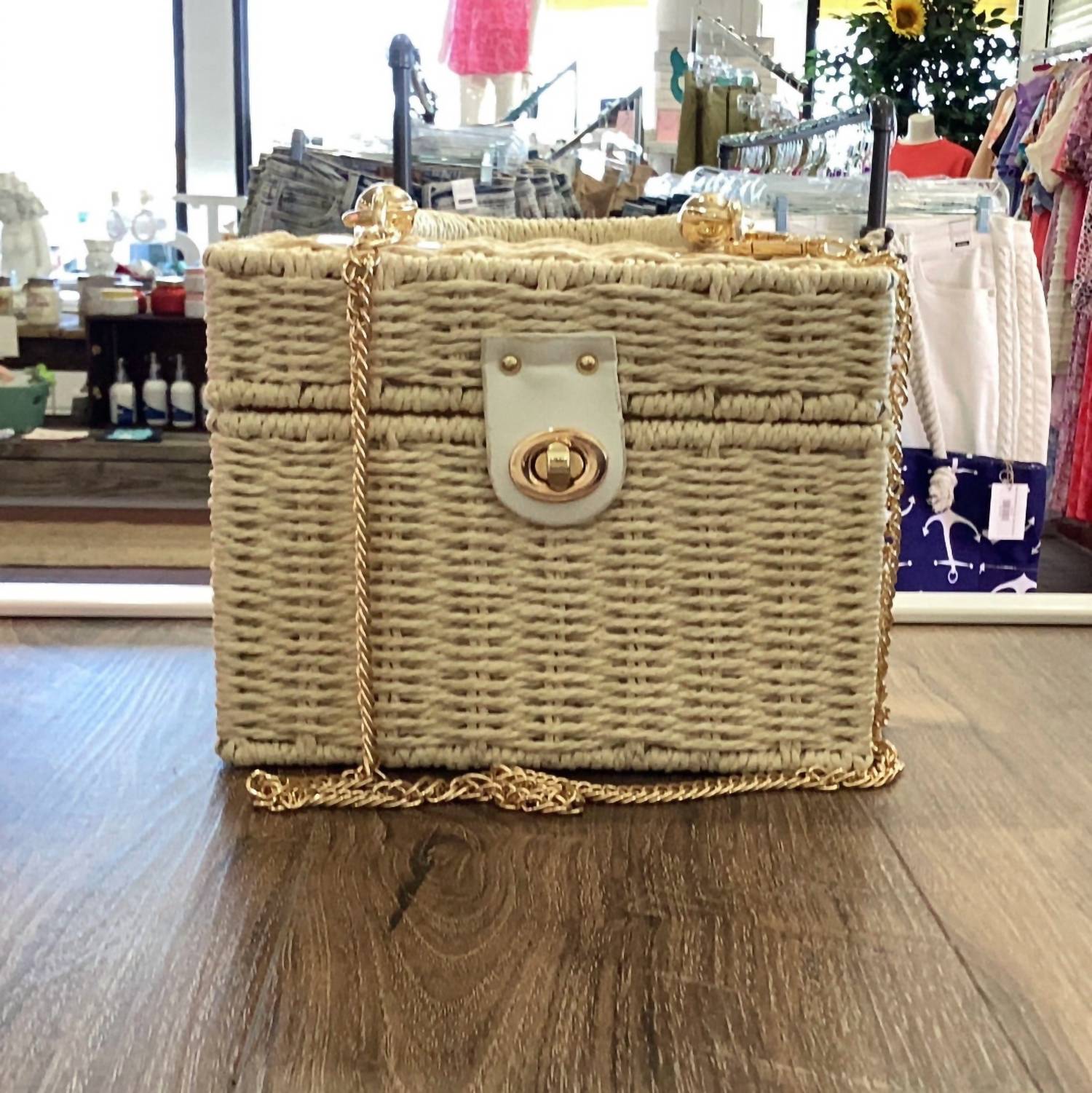 Stylish Insulated Lunch Box Purse in Cream - Perfect for Work, School & Picnics | Leak-Proof & Durable Design