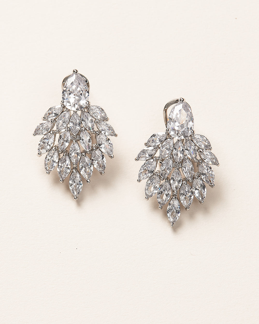 Ramona Earrings for Women - Elegant Gold Hoop Earrings, Hypoallergenic & Lightweight, Perfect for Everyday Wear, Parties & Gifts