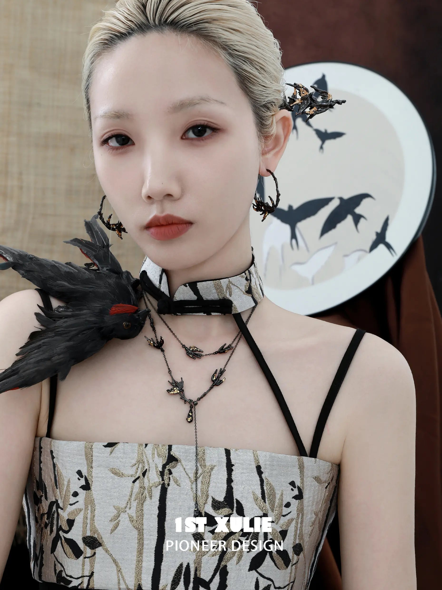 18K Black Gold Plated & Gold Leaf Swallow Choker Necklace™ - Elegant Vintage Jewelry for Women, Perfect for Weddings, Parties & Special Occasions