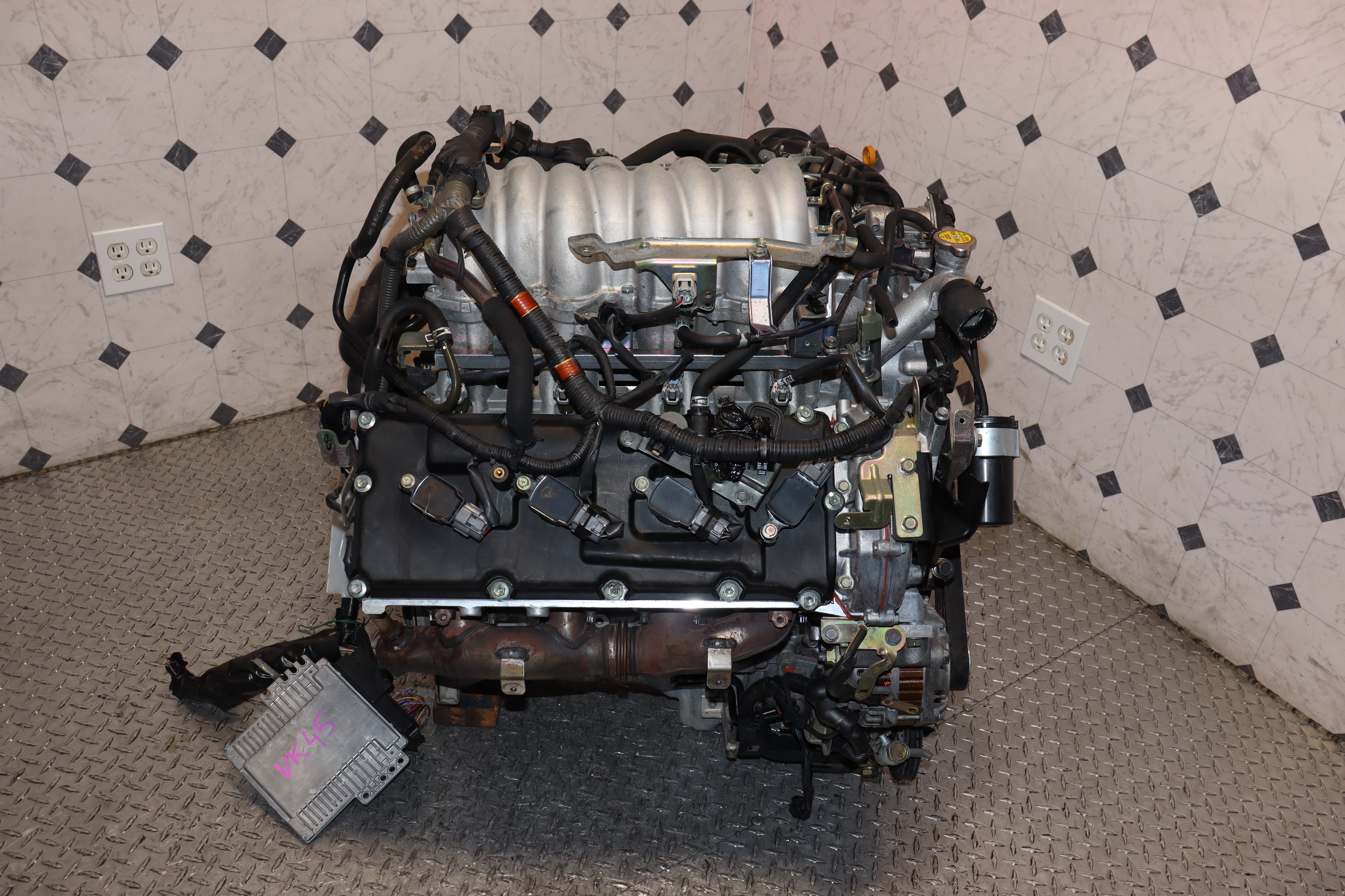 JDM Infiniti FX45 M45 4.5L V8 VK45DE Engine (2006-2010) - Replacement Engine for Infiniti FX45 & M45 Models - Perfect for Performance Upgrades & Engine Replacement Projects