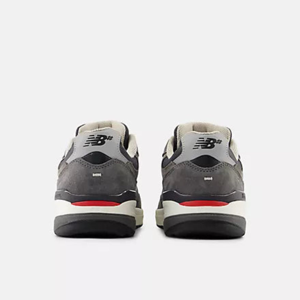 New Balance Numeric Andrew Reynolds 933 Skateboarding Shoes - Durable & Comfortable for Street & Park Skating