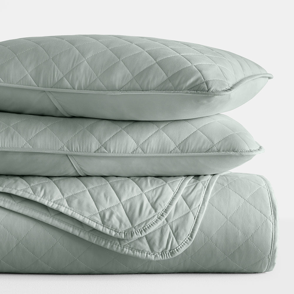 3 Piece Diamond Stitch Quilted Coverlet Set - Queen Size Bedspread with Matching Pillow Shams - Luxury Soft Microfiber Bedding for Cozy Bedroom Decor (Perfect for Master Bedroom, Guest Room & Dorm)