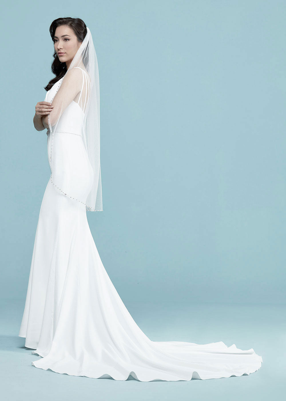 Elegant Willow Veil with Beaded Edging - Fingertip Length Wedding Veil for Brides | Perfect for Boho, Vintage & Beach Weddings