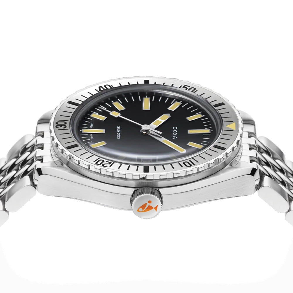 SUB 200 Sharkhunter 42mm Black Diver Watch with Stainless Steel Bracelet - Perfect for Scuba Diving, Water Sports & Everyday Wear