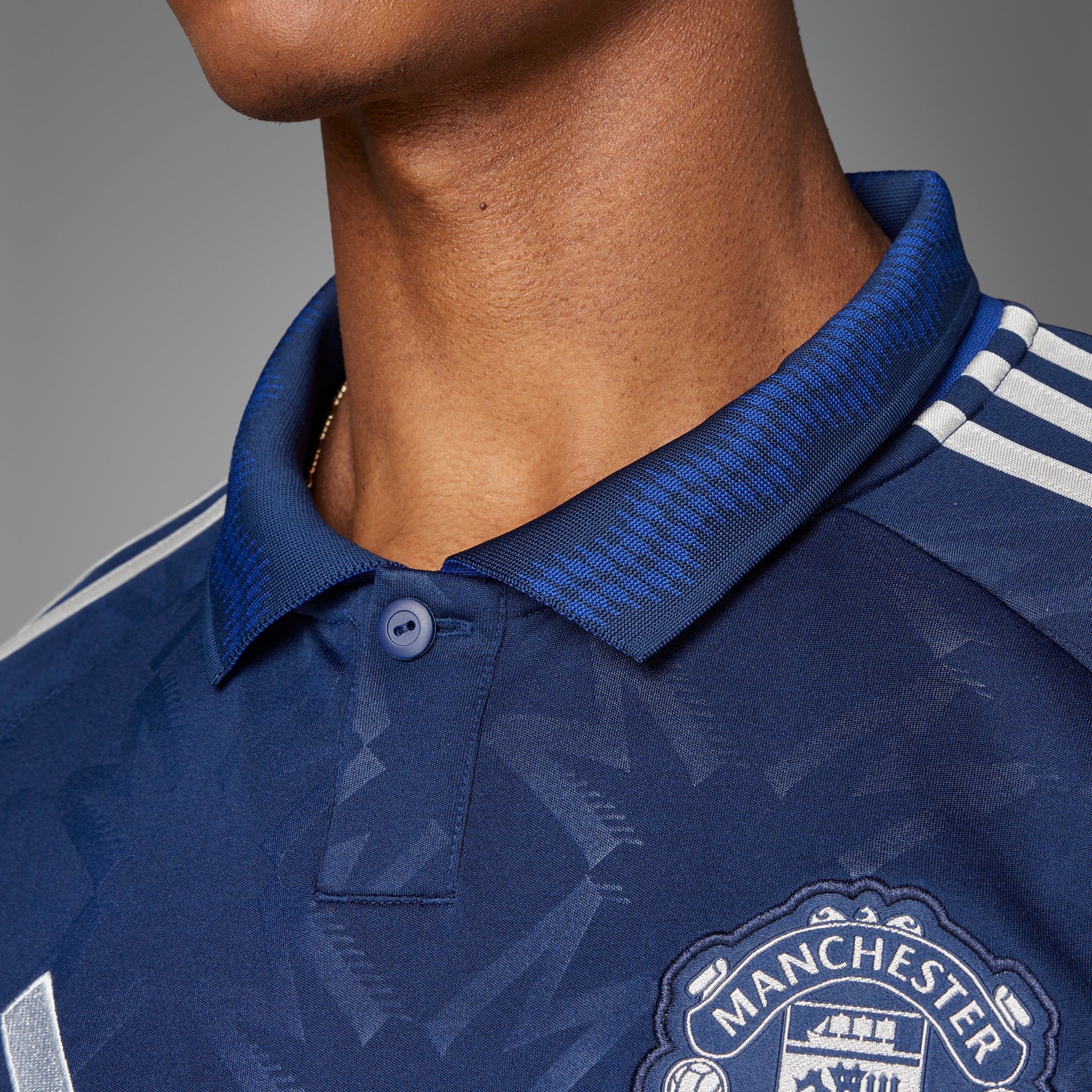 Adidas Manchester United 24/25 Away Short Sleeve Soccer Jersey - Authentic Football Shirt for Fans & Players - Perfect for Matchdays, Training & Casual Wear