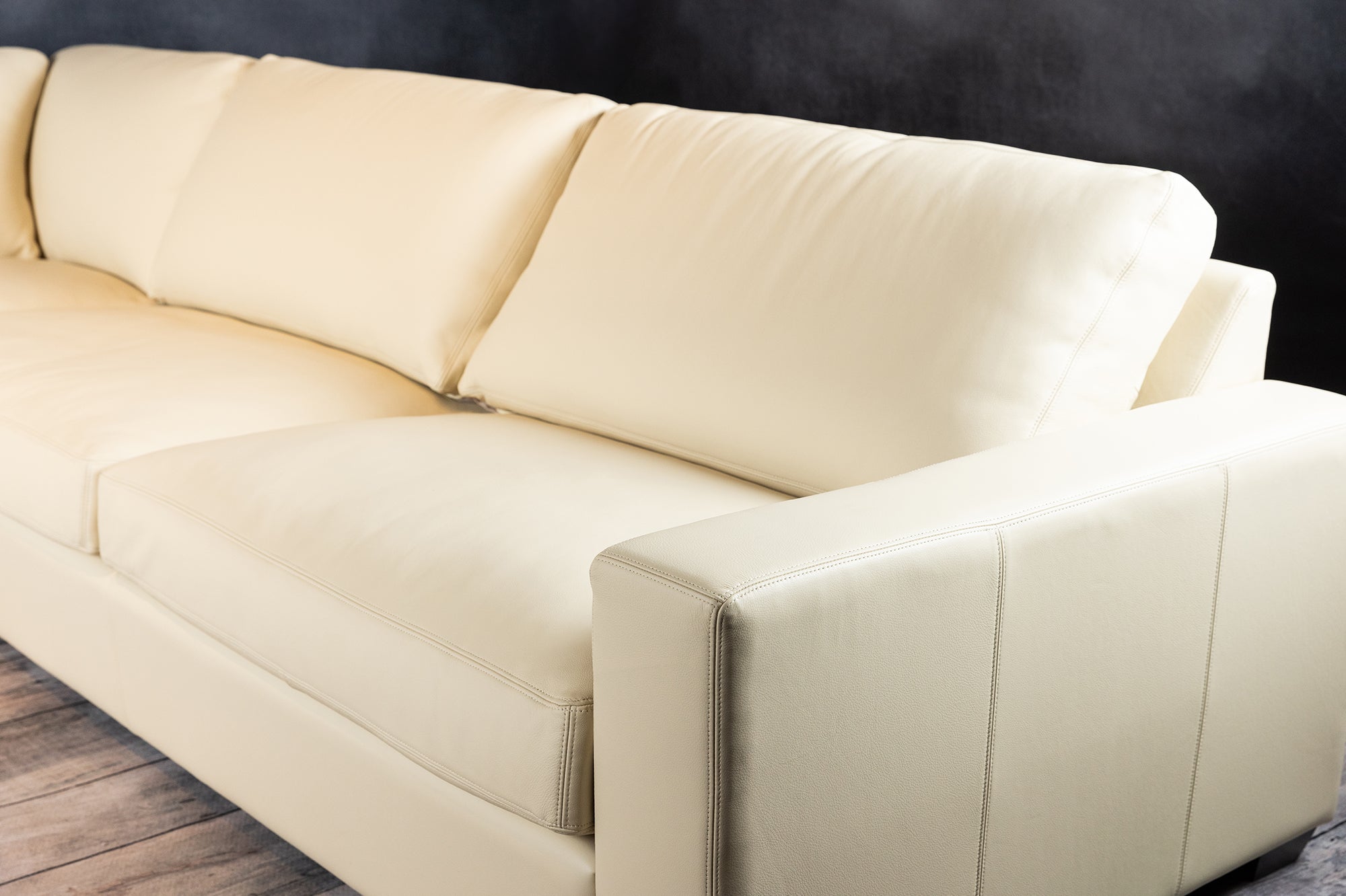 Premium MAXELL GRAND LEATHER SECTIONAL Sofa - Luxurious Genuine Leather Modern Living Room Furniture for Home Theater & Family Gatherings