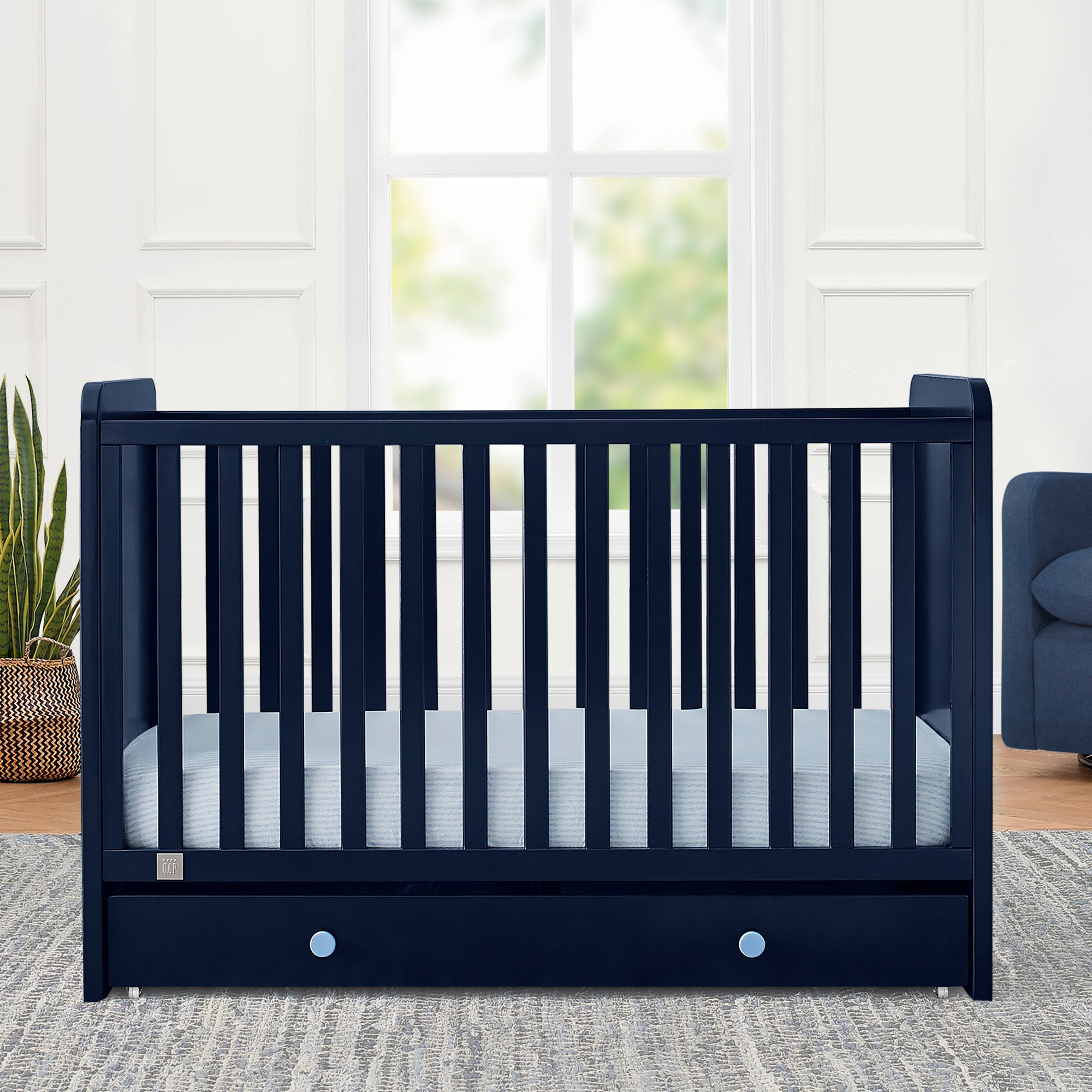 BabyGap Graham 4-in-1 Convertible Crib with Storage Drawer - Nursery Furniture for Newborns to Toddlers - Perfect for Small Spaces & Modern Nurseries