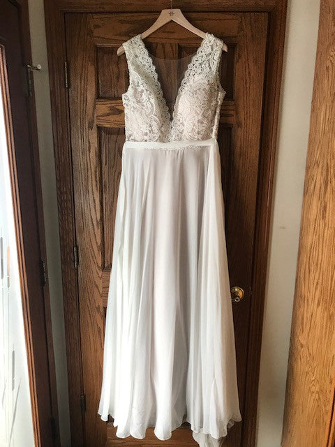 BHLDN Willowby by Watters Taryn Lace Wedding Gown - Elegant A-Line Bridal Dress for Beach, Garden & Outdoor Ceremonies