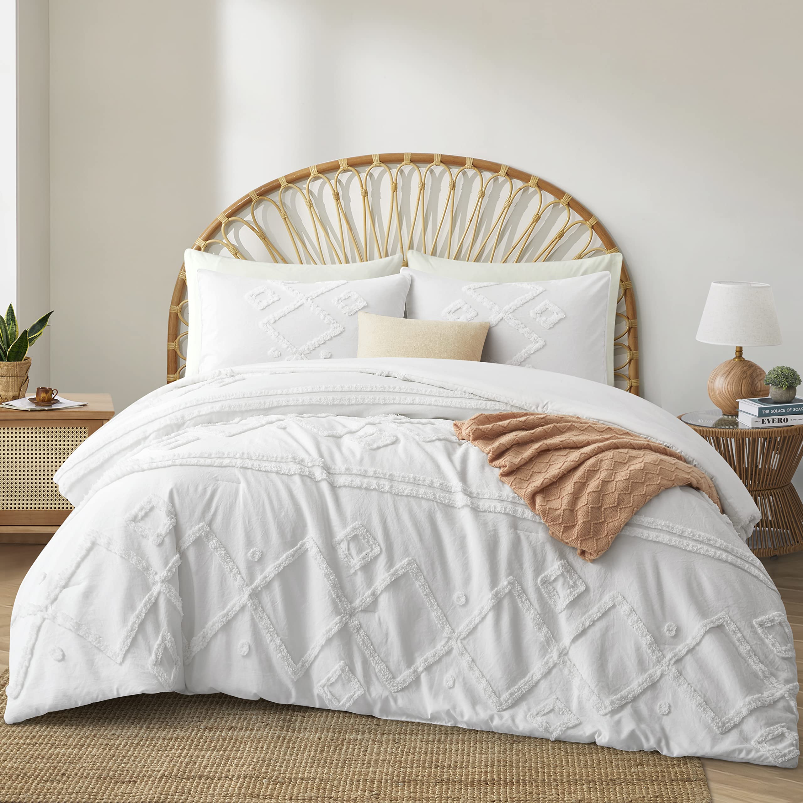 Oli Anderson White Tufted Twin Comforter Set - 2 Piece Boho Shabby Chic Bedding with Pillowcase | Soft & Cozy for Teen Rooms, Guest Beds & Dorm Decor (White, Twin Size)