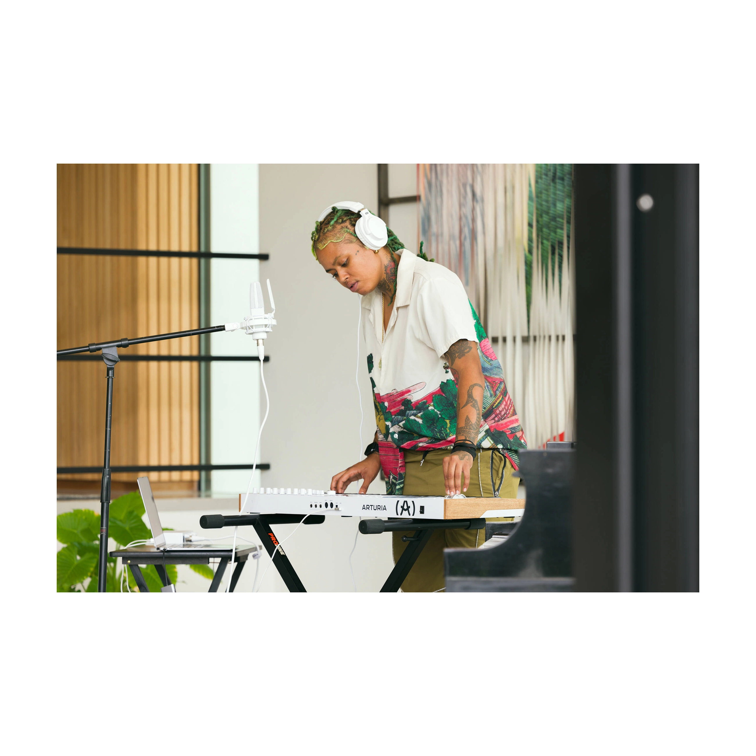 Arturia Keylab 61 MK3 61-Key MIDI Keyboard Controller - White | Professional Music Production & Live Performance Studio Essential
