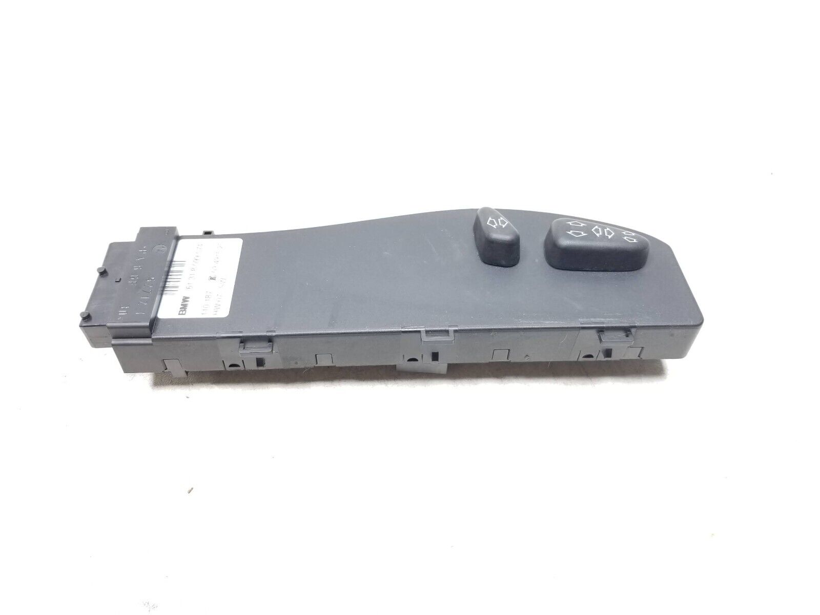 04 06 BMW X3 Front Passenger Side Seat Trim with Guide Sleeve & Knob - Right Side OEM Replacement Part for Comfort & Easy Installation