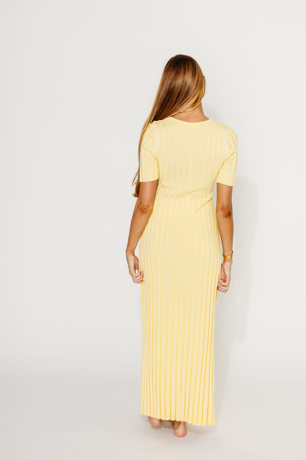Oakley Ribbed Maxi Dress in Light Yellow - Bump Friendly Maternity Dress for Pregnancy, Comfortable Stretchy Fabric, Perfect for Baby Showers & Summer Outfits