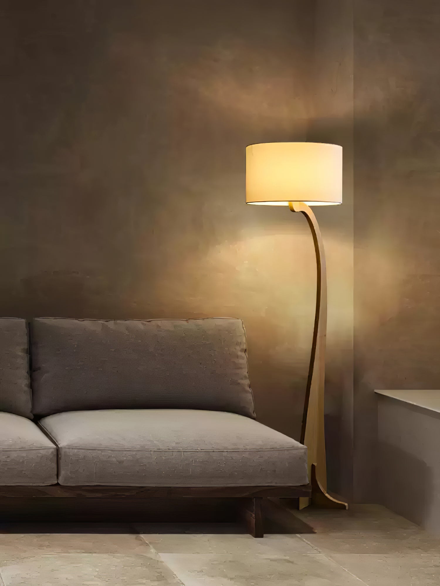 Modern Bow Curve Floor Lamp - Adjustable Arc Design for Living Room, Bedroom & Office - Stylish Lighting for Reading, Relaxing & Decor