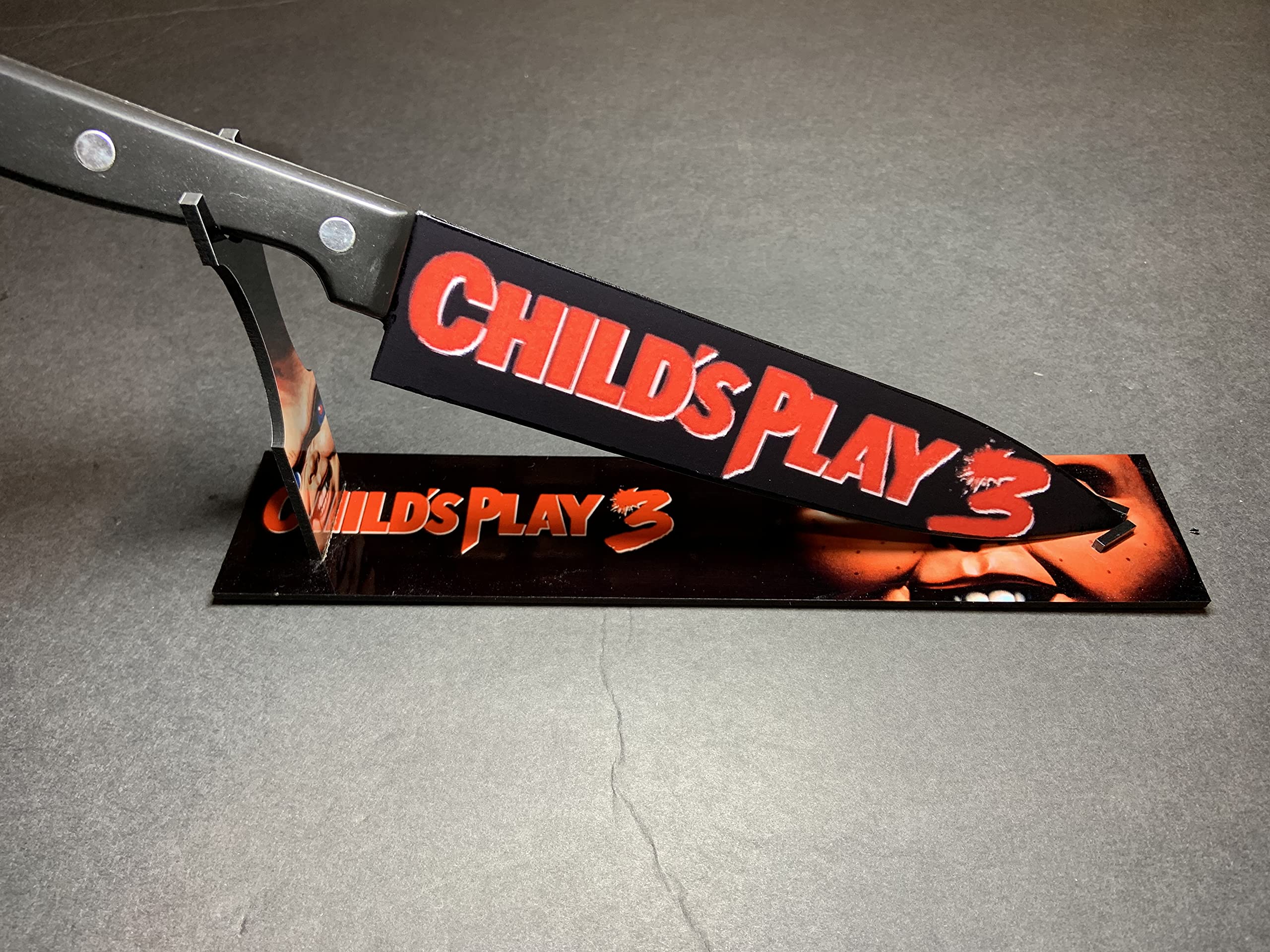 Child's Play 3 Knife Replica with Sublimated Display Stand - Horror Movie Collectible for Halloween Decor & Cosplay Accessories