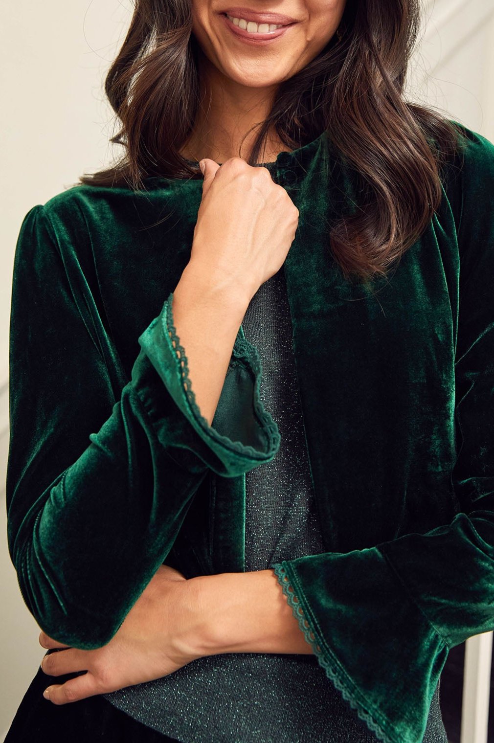 Emerald Green Velvet Shrug for Women - Elegant Long Sleeve Bolero Jacket for Evening Wear, Wedding, Party & Special Occasions